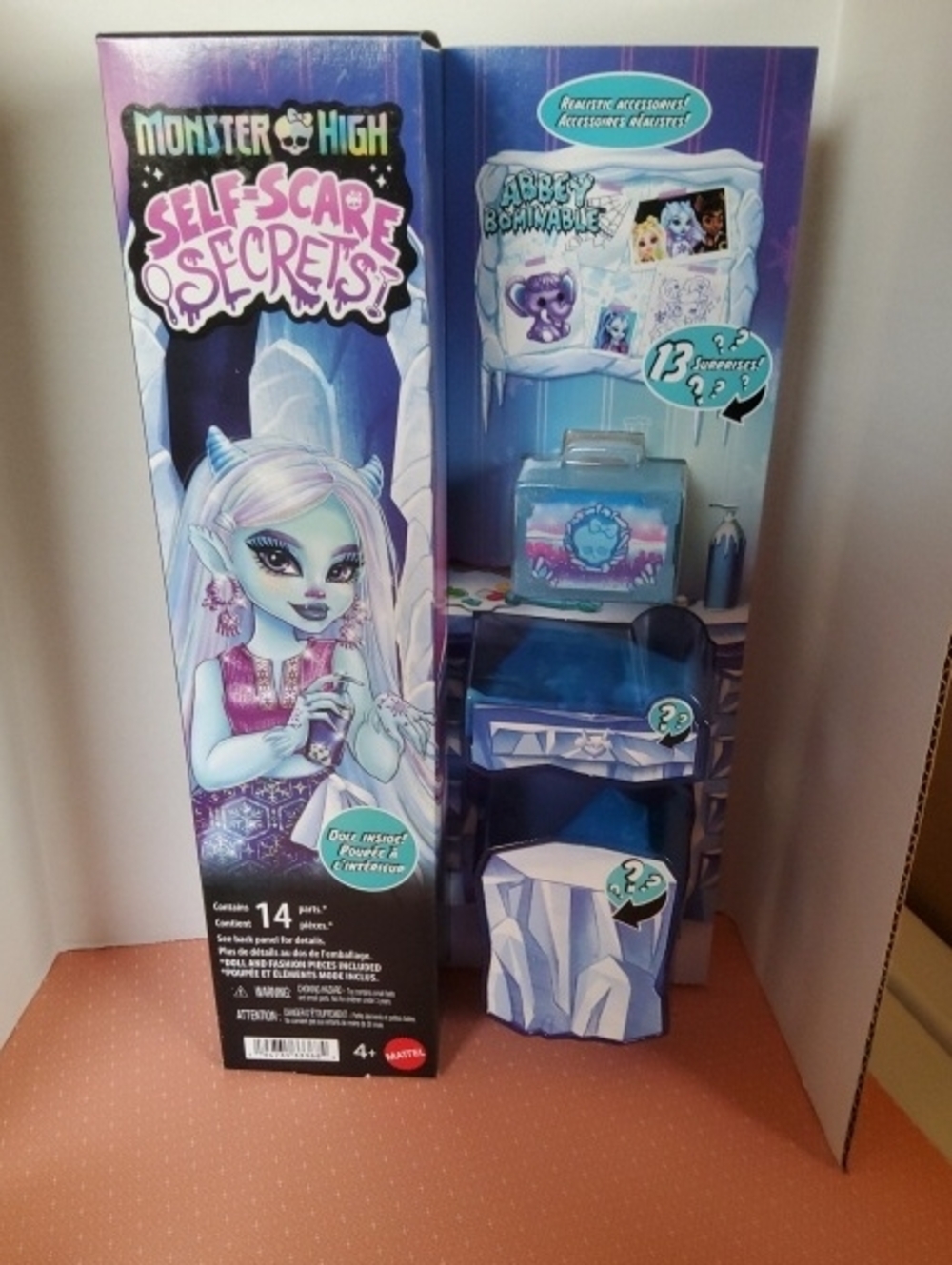 Monster High Self-scare secrets NIB Doll.